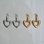 Load image into Gallery viewer, HEARTY STUD EARRING
