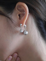 Load image into Gallery viewer, MIDNIGHT TIDE PEARL EARRINGS
