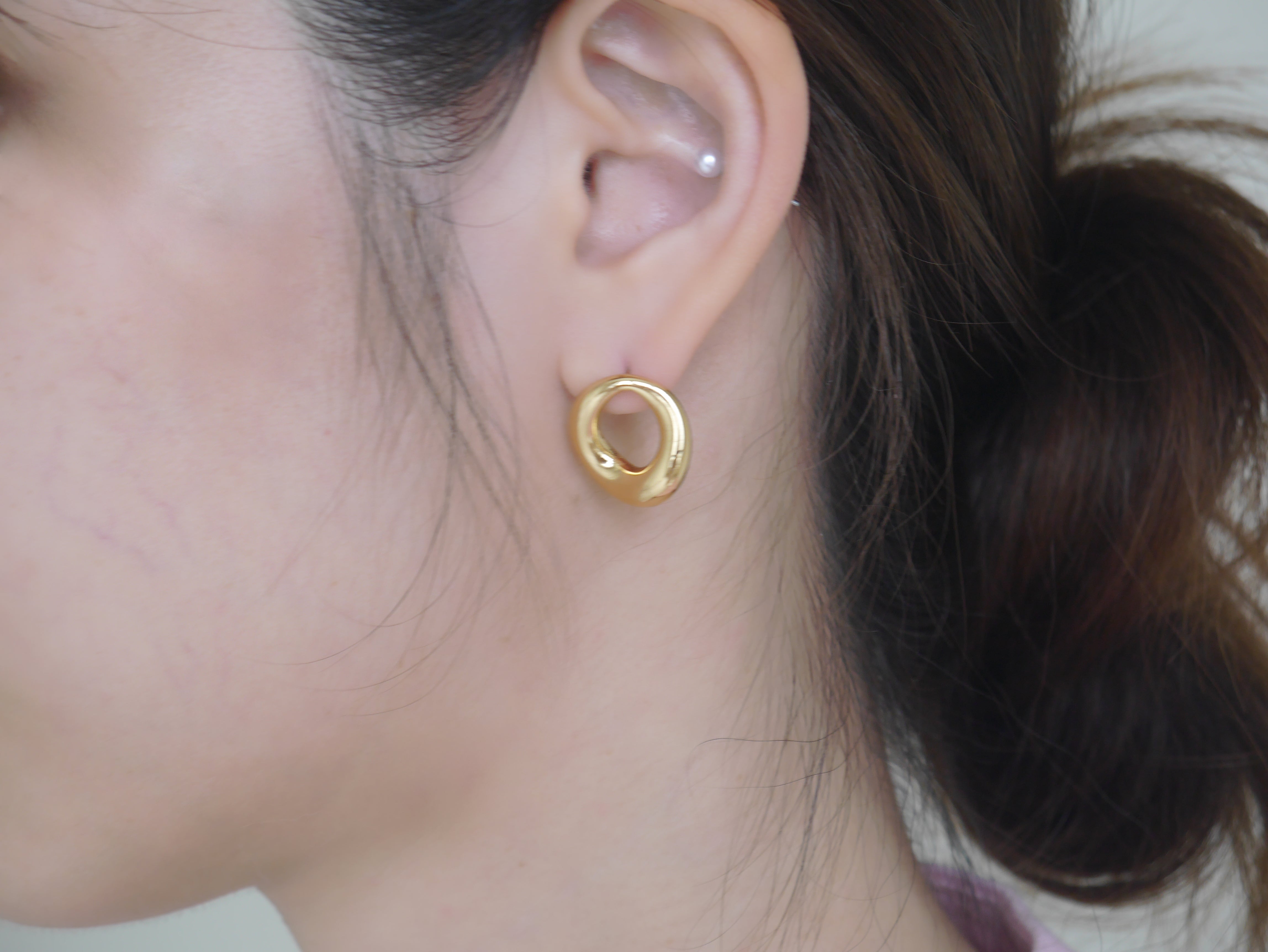 ADRIAN STUD EARRING