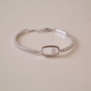 NOMEL BANGLE