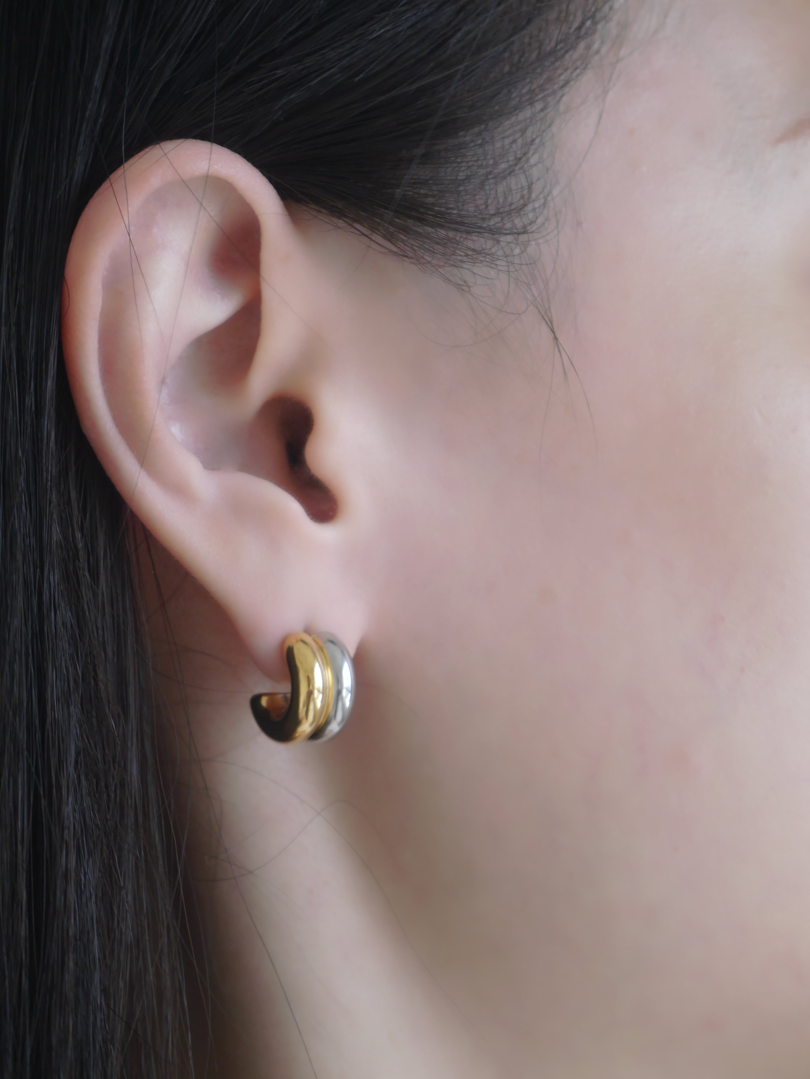 ARIANA STUD EARRINGS
