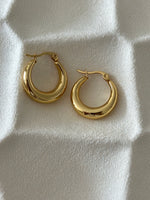 Load image into Gallery viewer, GOLD HOOP EARRINGS
