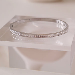 SILVARA BANGLE