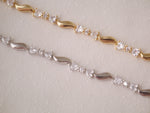 Load image into Gallery viewer, CUBIC RIBBON BRACELET
