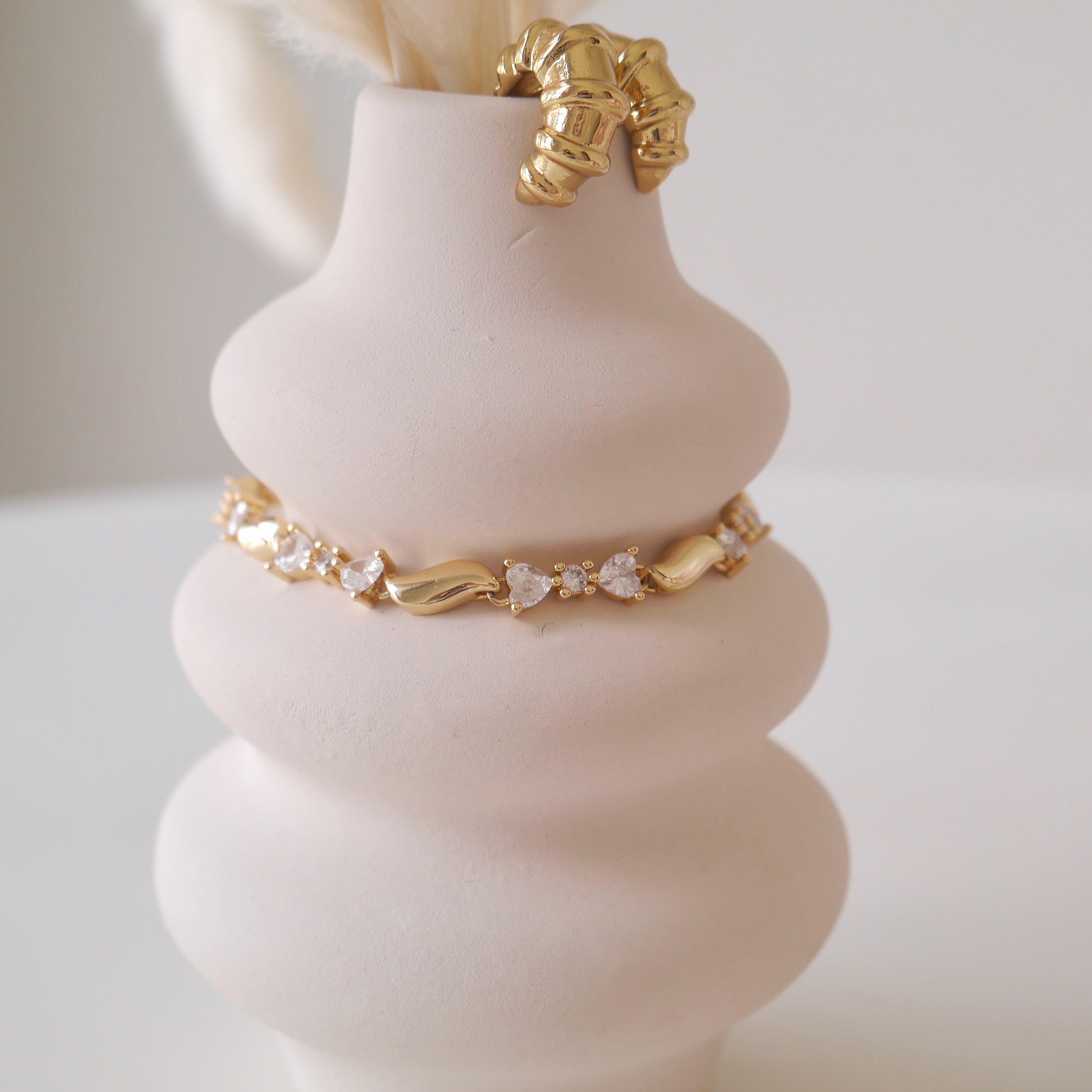 CROISSANT EARRINGS