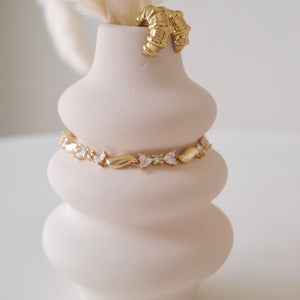 CROISSANT EARRINGS