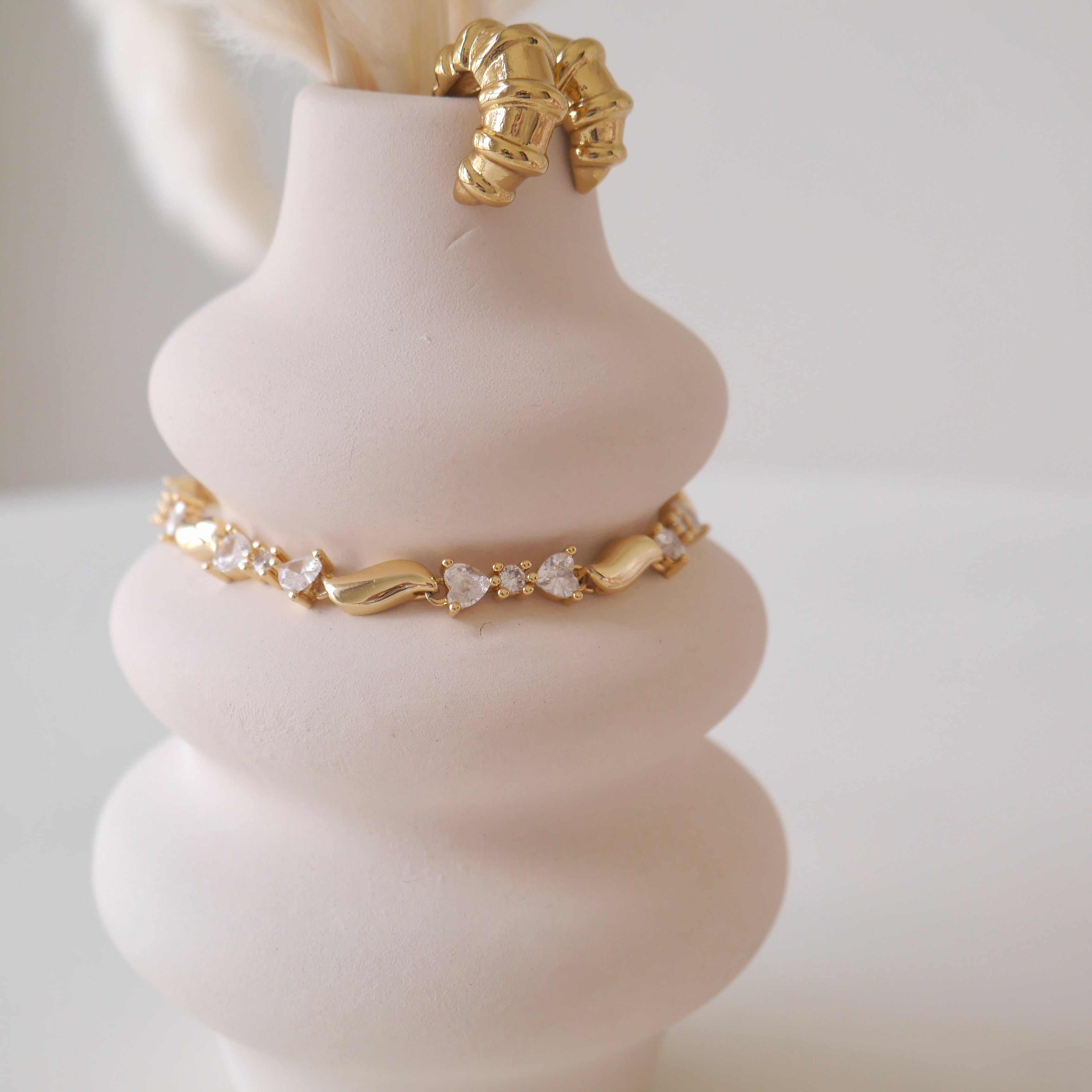 CUBIC RIBBON BRACELET