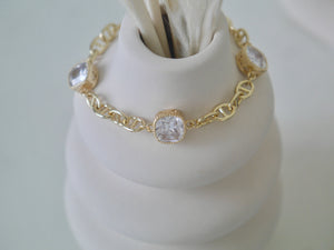 JENNIE STATEMENT BRACELET