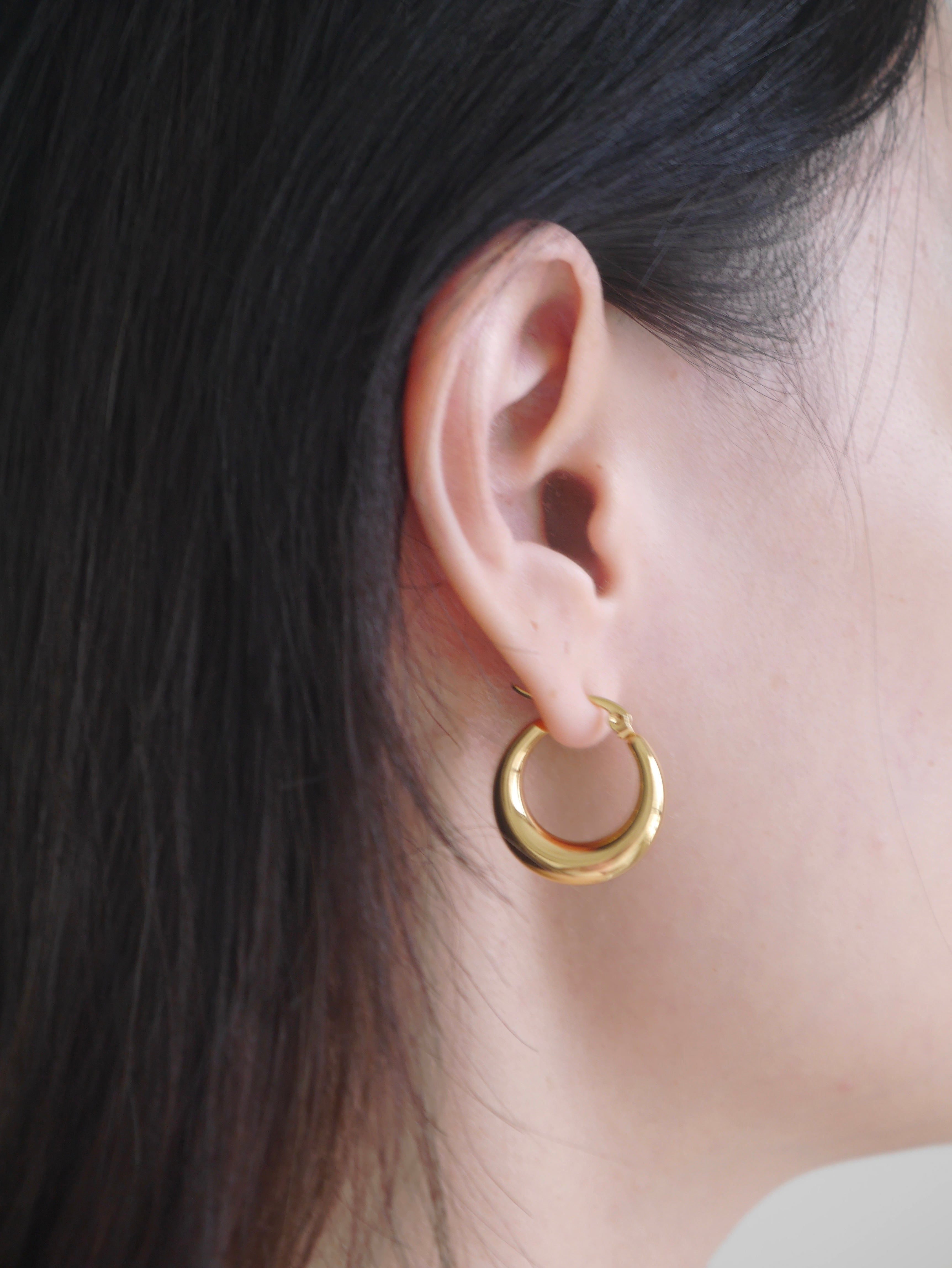 GOLD HOOP EARRINGS