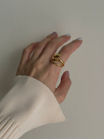 Load image into Gallery viewer, MANON STATEMENT RING
