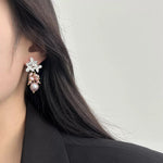Load image into Gallery viewer, FLUER DE PERLE EARRINGS
