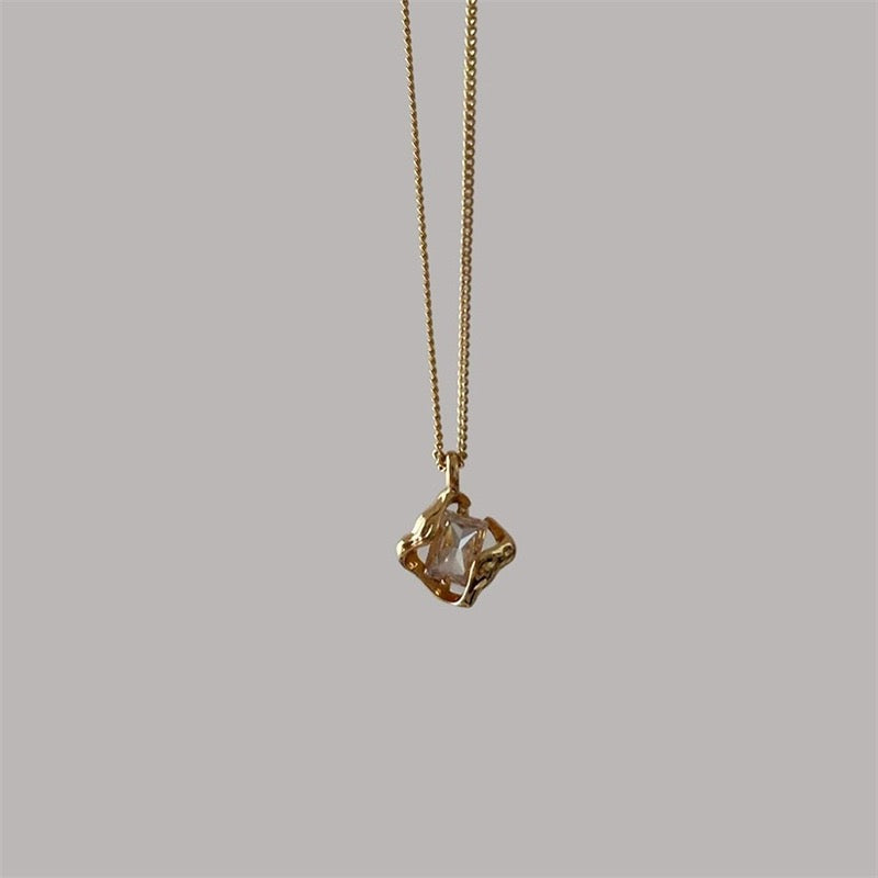 LUCIE ZIRCON PENDANT NECKLACE