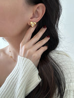 Load image into Gallery viewer, AMOUR STUD EARRINGS
