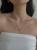 Load image into Gallery viewer, IOLA PEARL PENDANT NECKLACE
