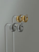 Load image into Gallery viewer, RIBBED HUGGIE HOOP EARRINGS
