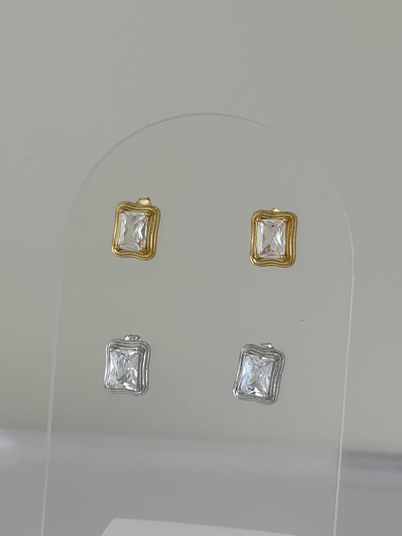 FLUER STUD EARRING