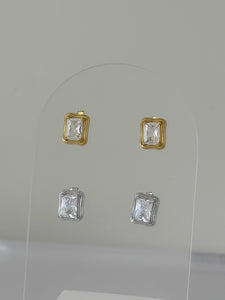 FLUER STUD EARRING