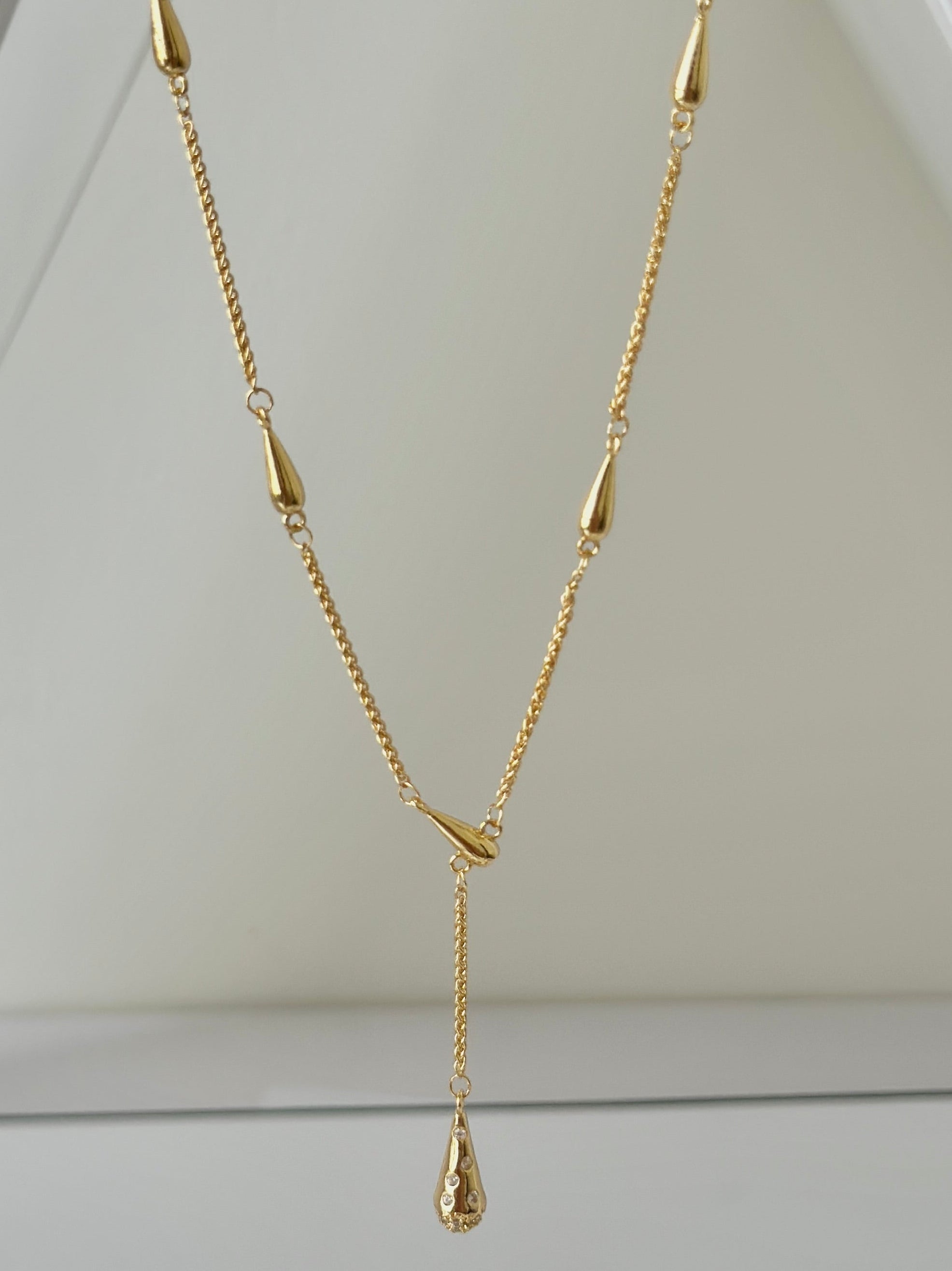 GOLDEN CASCADE TEARDROP NECKLACE