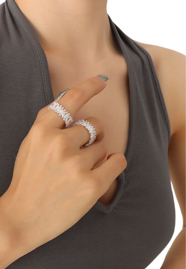 GLACIAN ZIRCON RING
