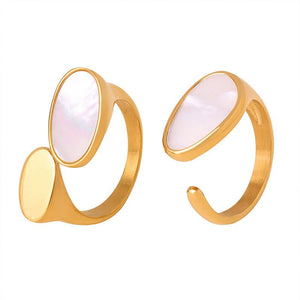 OVAL SIGNET PEARL RING