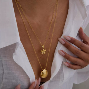 AURI FLORAL NECKLACE
