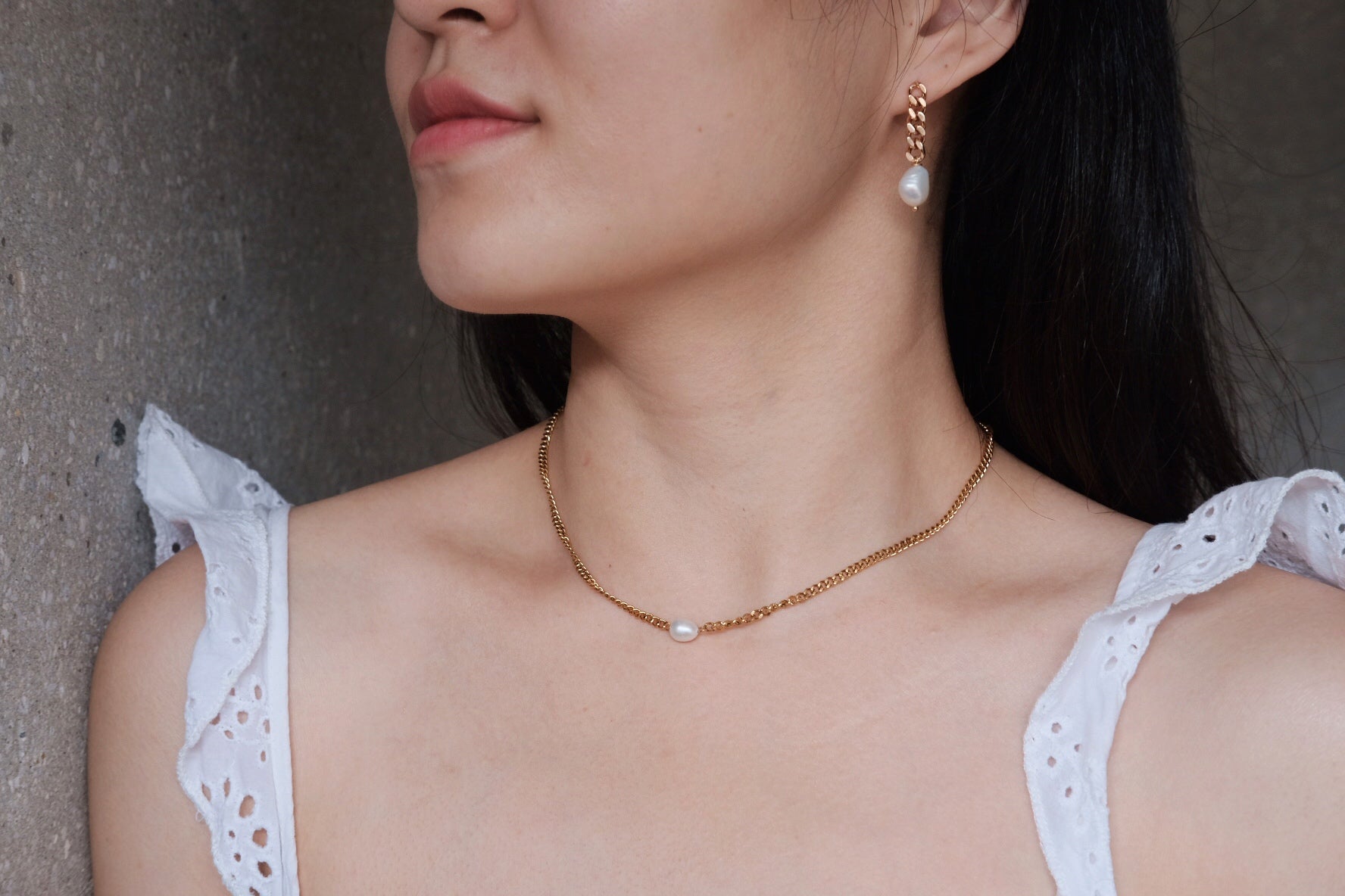 EMILIA PEARL NECKLACE