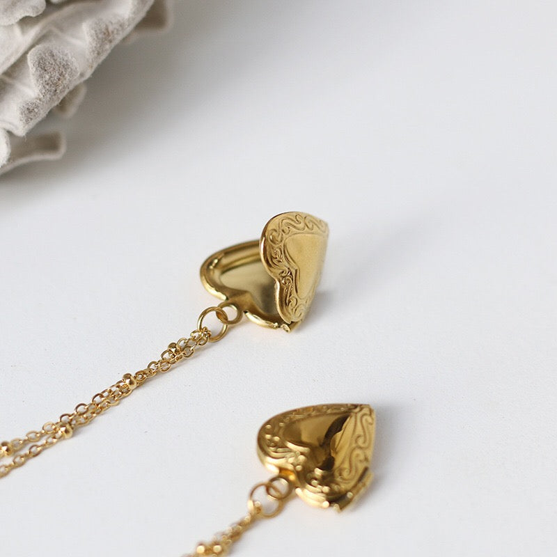 AUDREY HEART NECKLACE