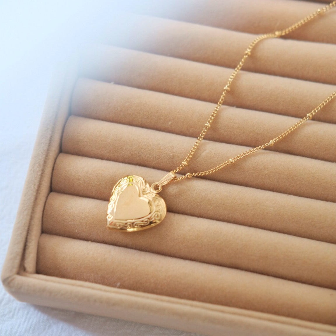 STOLE YOUR HEART NECKLACE