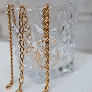 LARA ROPE CHAIN BRACELET